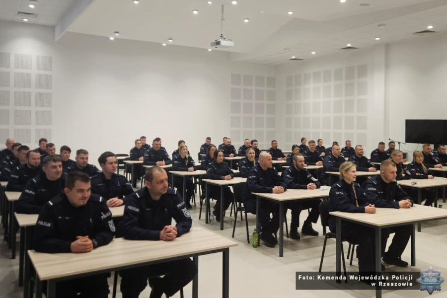 48 nowych podoficerów w podkarpackiej policji. Zakończyło się specjalistyczne szkolenie